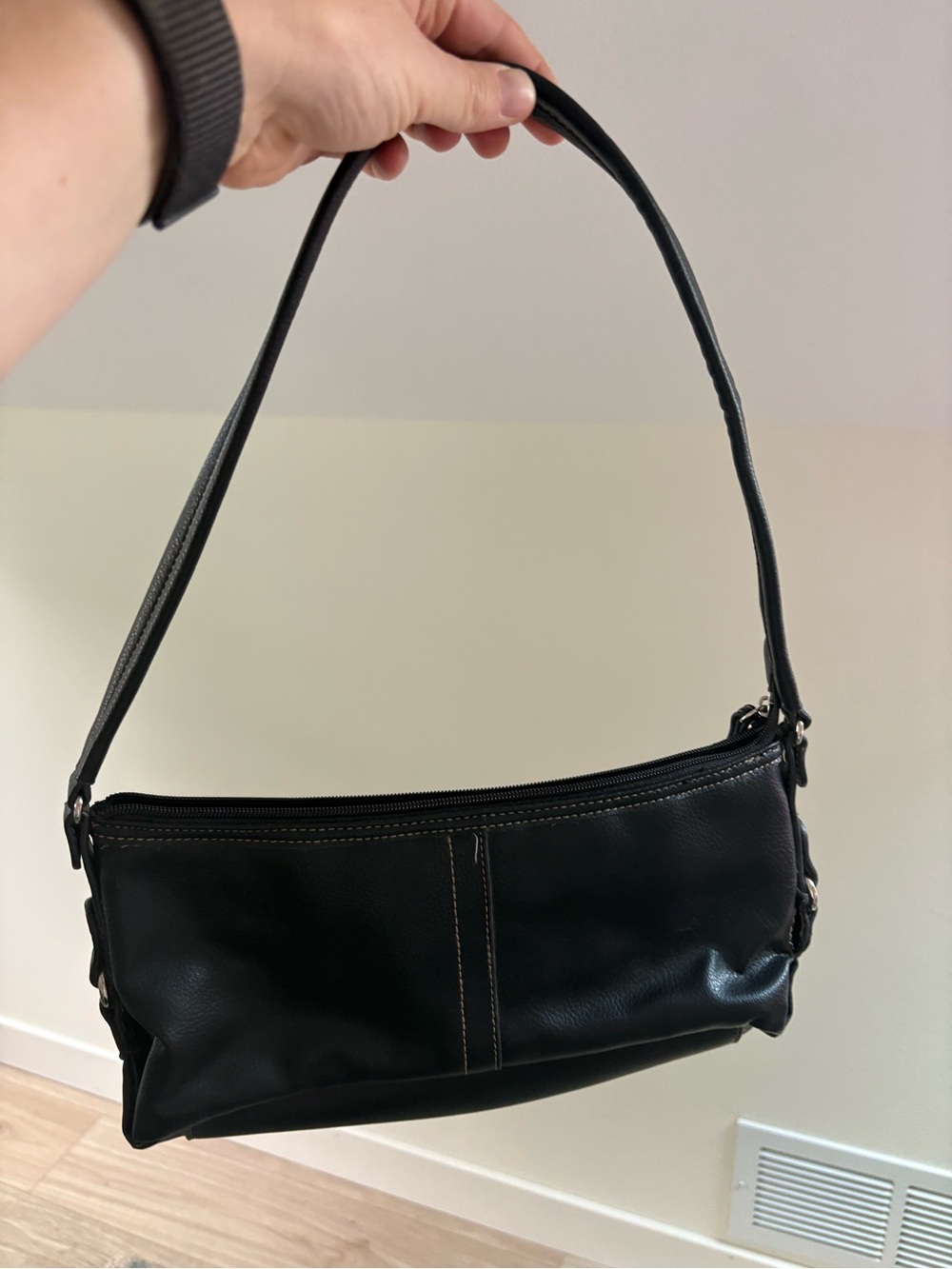 Classic Black Shoulder Bag - Relic